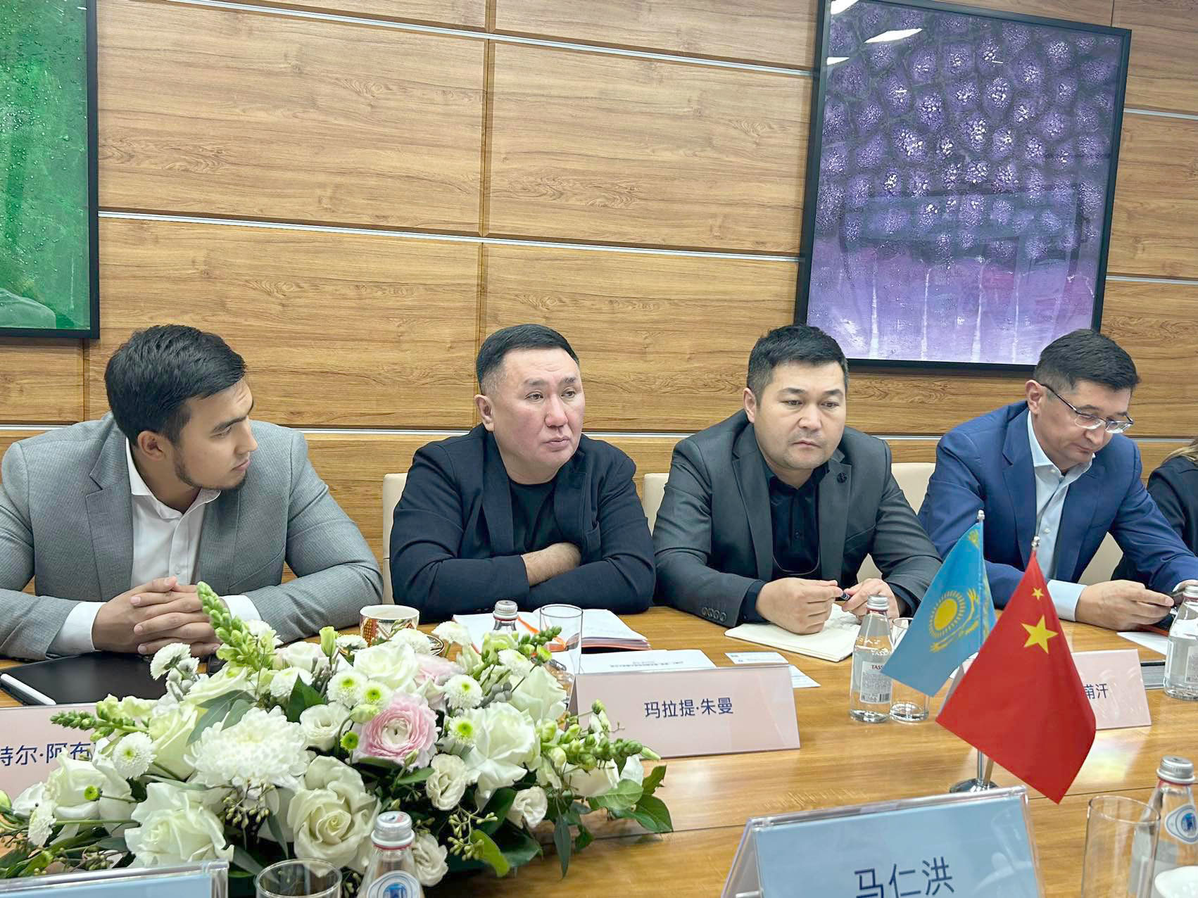 图片23.jpg 图片23.jpg
